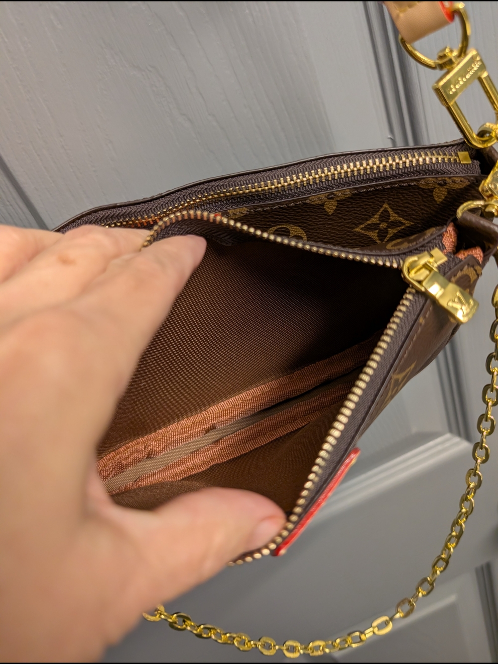 Unbranded Designer-Inspired Crossbody - Picture 11 of 16